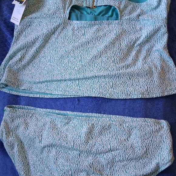 Aqua Textured Bikini Set - Picture 2 of 6